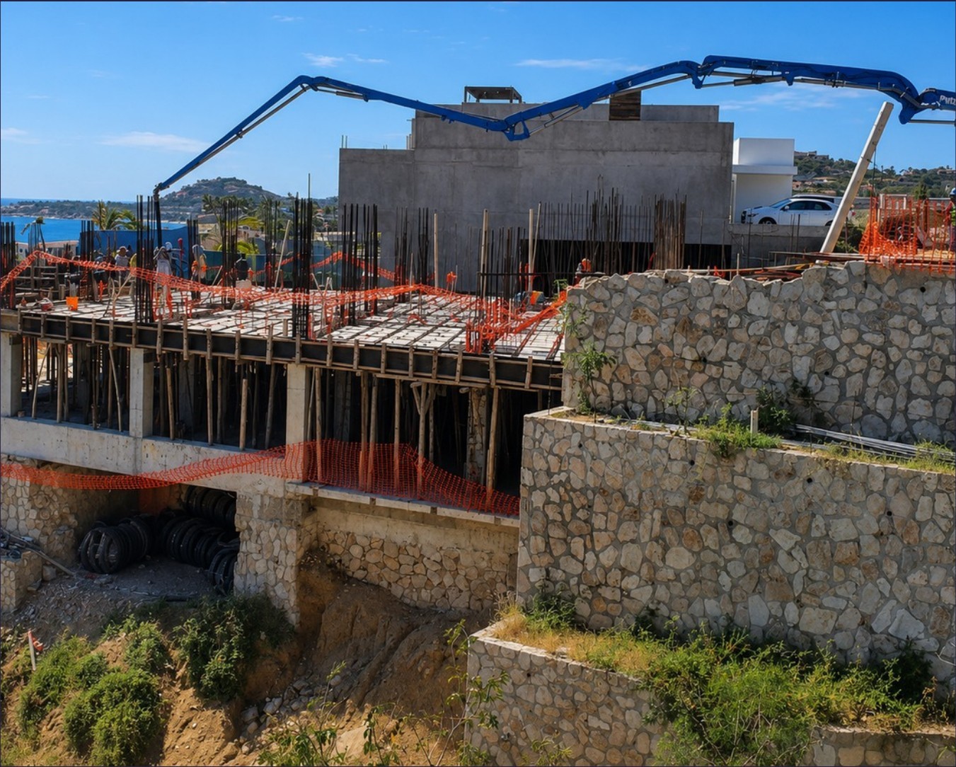 Concrete pour on a hillside residence with ocean view in Los Cabos